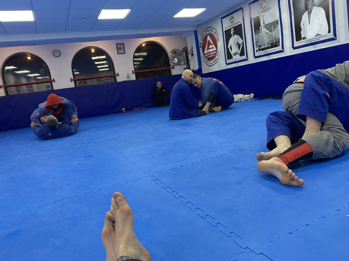 JerseyPaul90's tweet photo. 24 hour BJJ #Rollathon for #Reorg. It’s a killer but for a great cause. 8 hours to go @graciebarraci https://t.co/G8c2beuZ28