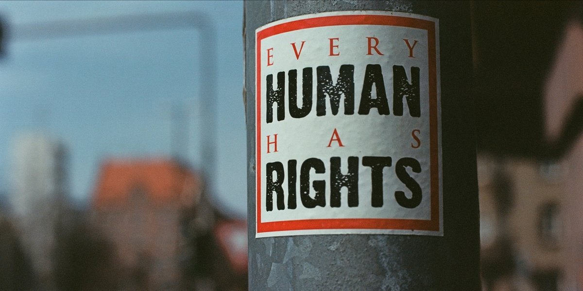 Today is Human Rights Day - a time to reflect on equality and non-discrimination, principles at the heart of all human rights. To test your knowledge of human rights, take our online quiz:
bit.ly/3rXRMxb

#HRWVic2021 #makerightsreal