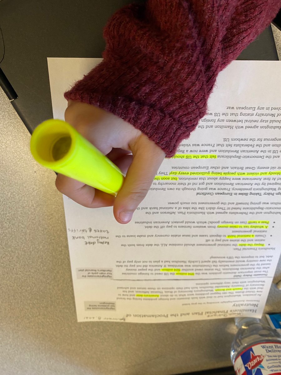 DVISD_SS's tweet photo. Loving what we’re seeing at @DVISD_OMS  in our learning walks. Great use of #Daily6! #DVFocus #DVProud https://t.co/4Y3l0imJy0