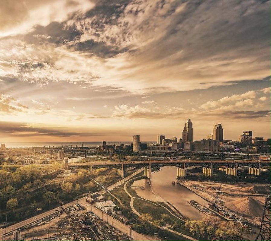 After a great phone call with coach Robertson I’m blessed to have received my first Collegiate Offer from Notre Dame College!!!!!🔵⚪️
<a href="/CoachCRobertson/">CJ Robertson ~ OC</a> <a href="/Jmack37/">Jason McKie</a> @Carmel_Football