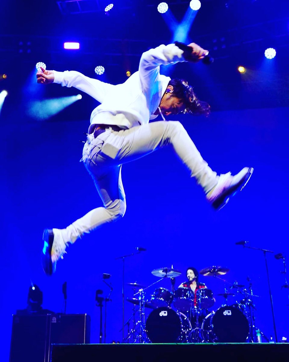 arnelpineda's tweet photo. your friendly neighborhood #Spiderman doing the #FourthNight w/ @JourneyOfficial at the @VirginHotelsLV 
#MightAsWellJump 🤣🇵🇭🌈
thank you @Spot999 for the great shot🙏🙏🙏 https://t.co/B2SSZ001Pp