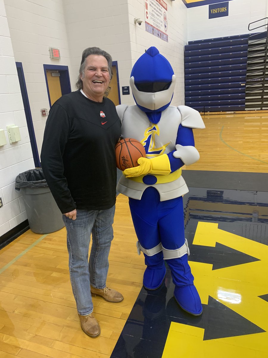 ⁦⁦<a href="/nwcsports/">NWC</a>⁩ big night with the commish in the house and the debut of the Lancer mascot!