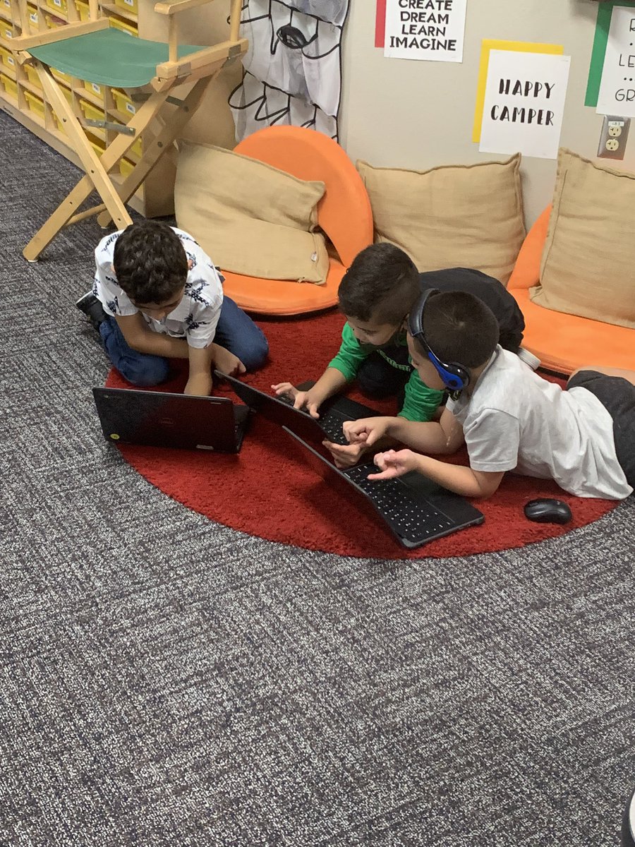 mrssmith2nd's tweet photo. Hour of Code #bbengaged https://t.co/8f9RE6q1md