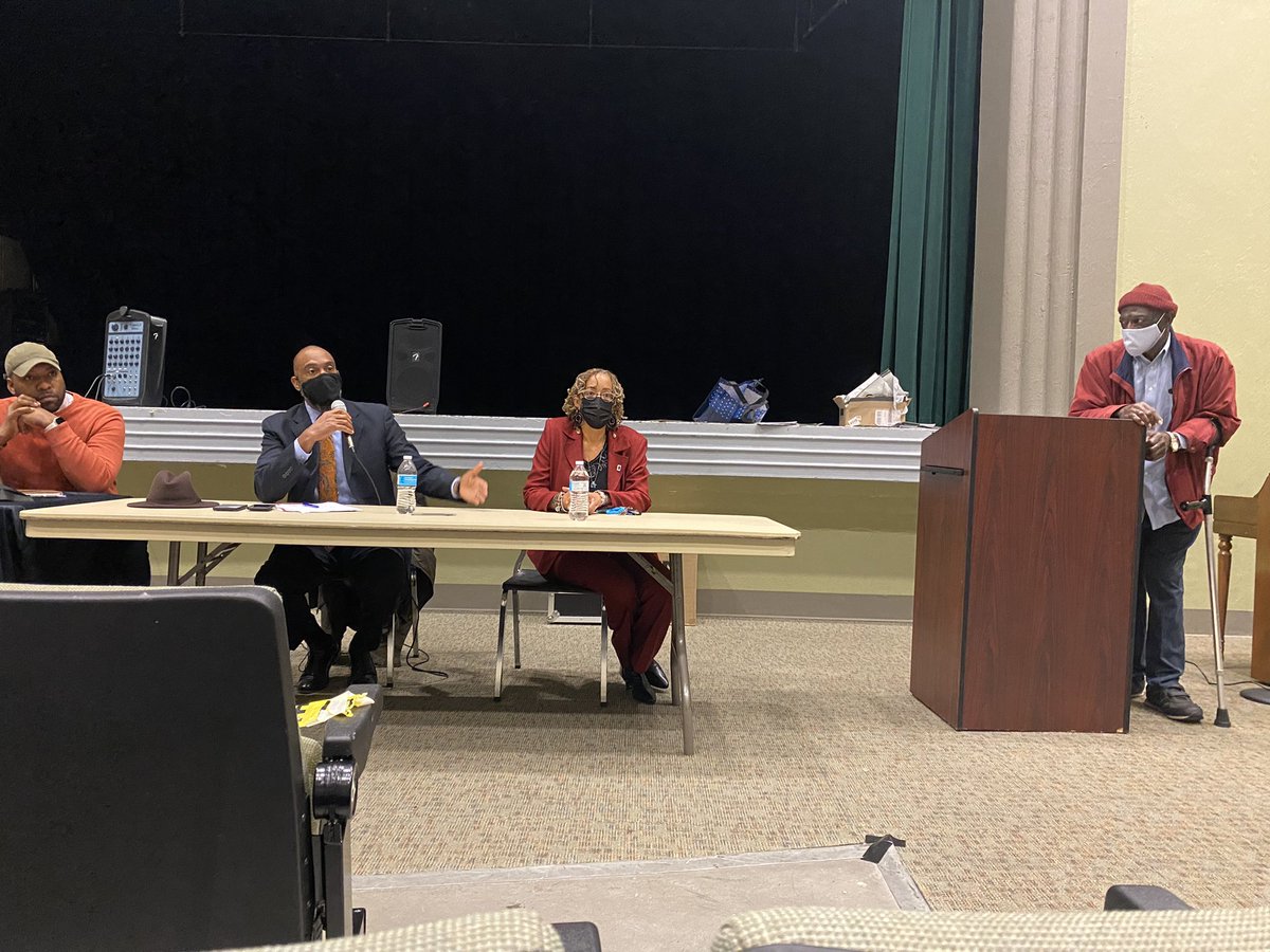 dhacomm's tweet photo. Special thank you to everyone who attended yesterday’s PAC 1 Hoover Road Community Meeting. Every voice mattered and we’re thankful for the opportunity to discuss solutions together. #DurhamHousing #HooverRoad #Community #PartnersAgainstCrime https://t.co/3AKltmptHN