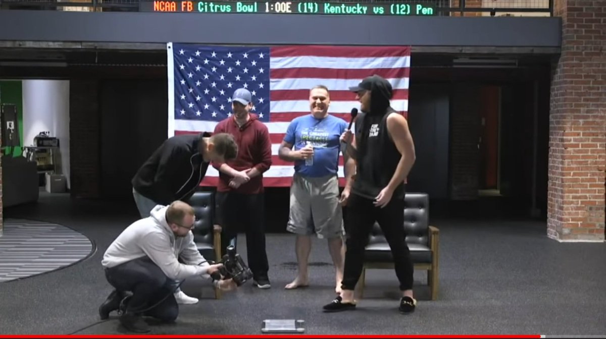 MachineGunKebs's tweet image. Ive been watching since the weight loss video. I was all in on zito #PMSFANDUELFAMILY