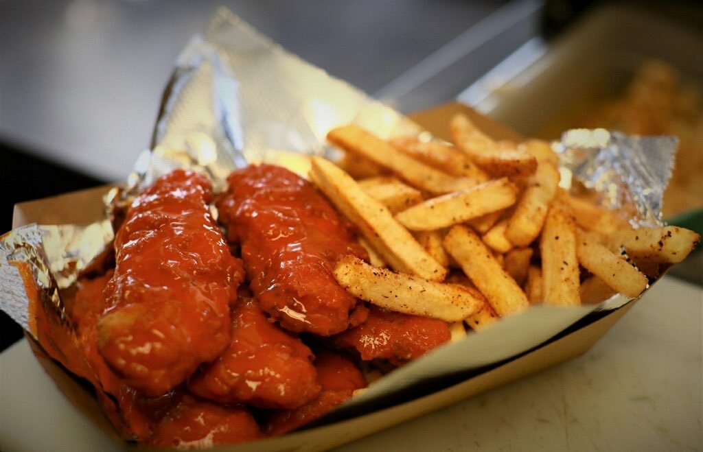 BigEasySandwich's tweet photo. How’s does Buffalo #chickenstrips and #cajunfries sound? to get your dancing feet going! #dance #desertair #bigeasysamdwich #foodtruck @desertairps @goldenvoice https://t.co/oz0pmMqCvZ

Be there this weekend! 12/10 &amp; 12/11 4pm-11:30pm https://t.co/tSxhSpPie7