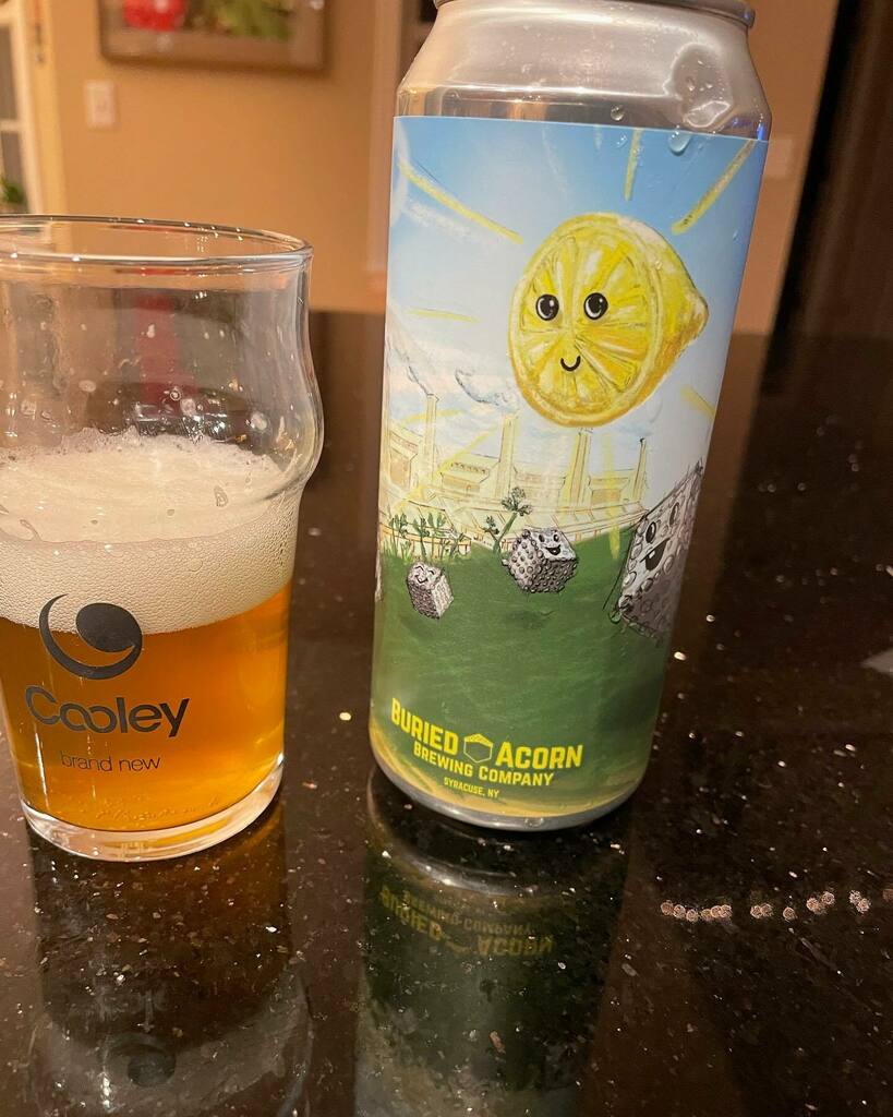 Enjoying this yummy gift from our friends @buriedacornbrewing This is amazing. Thanks Tim and Anthony for delivery. Nice Holiday brew instagr.am/p/CXSBHWFLYJI/