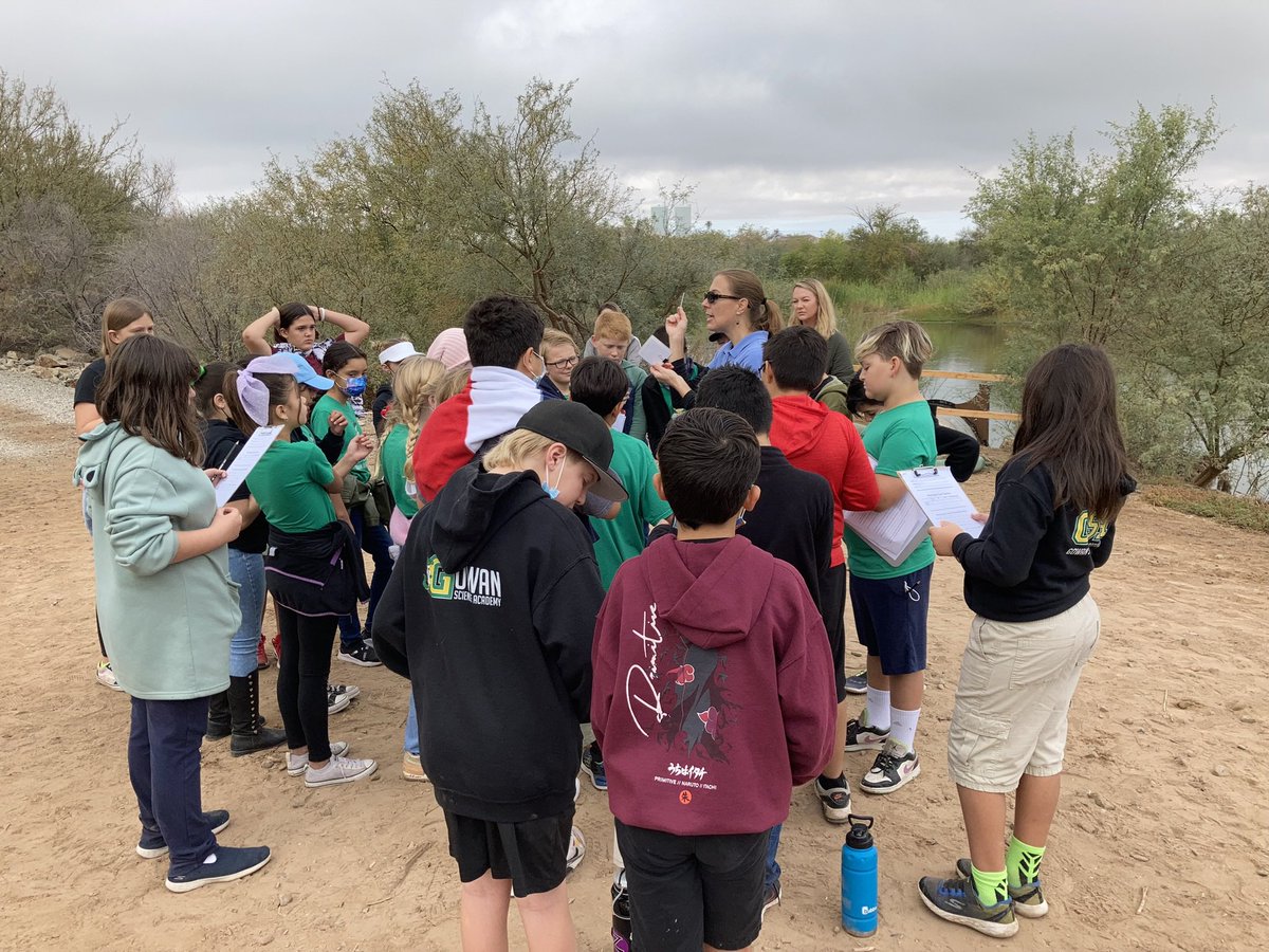 Mrs. Santa Cruz tweet media