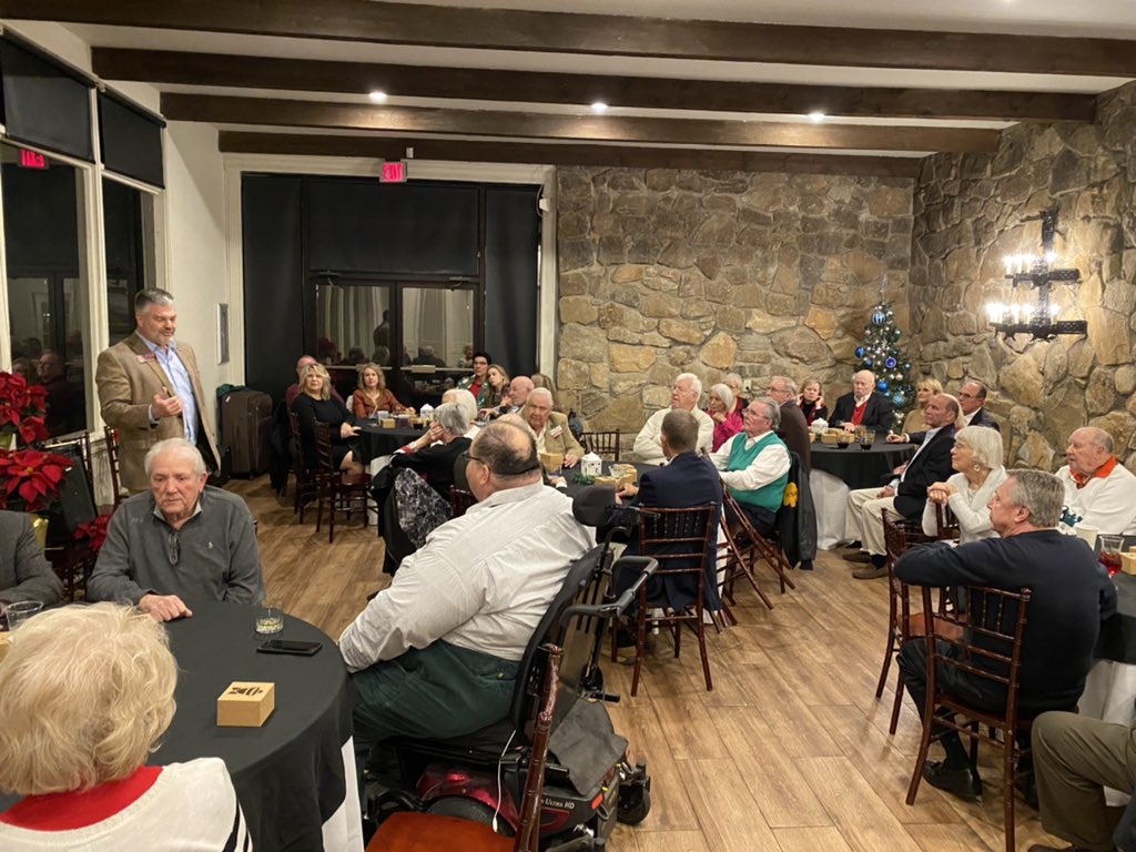 SaaronGA's tweet photo. Happy to be at the @RabunGOP #ChristmasParty tonight! This group is fired up and ready to start turning out the rural vote for Republicans in 2022! #georgiaontheline #gapol #ga9gop #party #gagop https://t.co/iIhzaaIGRF