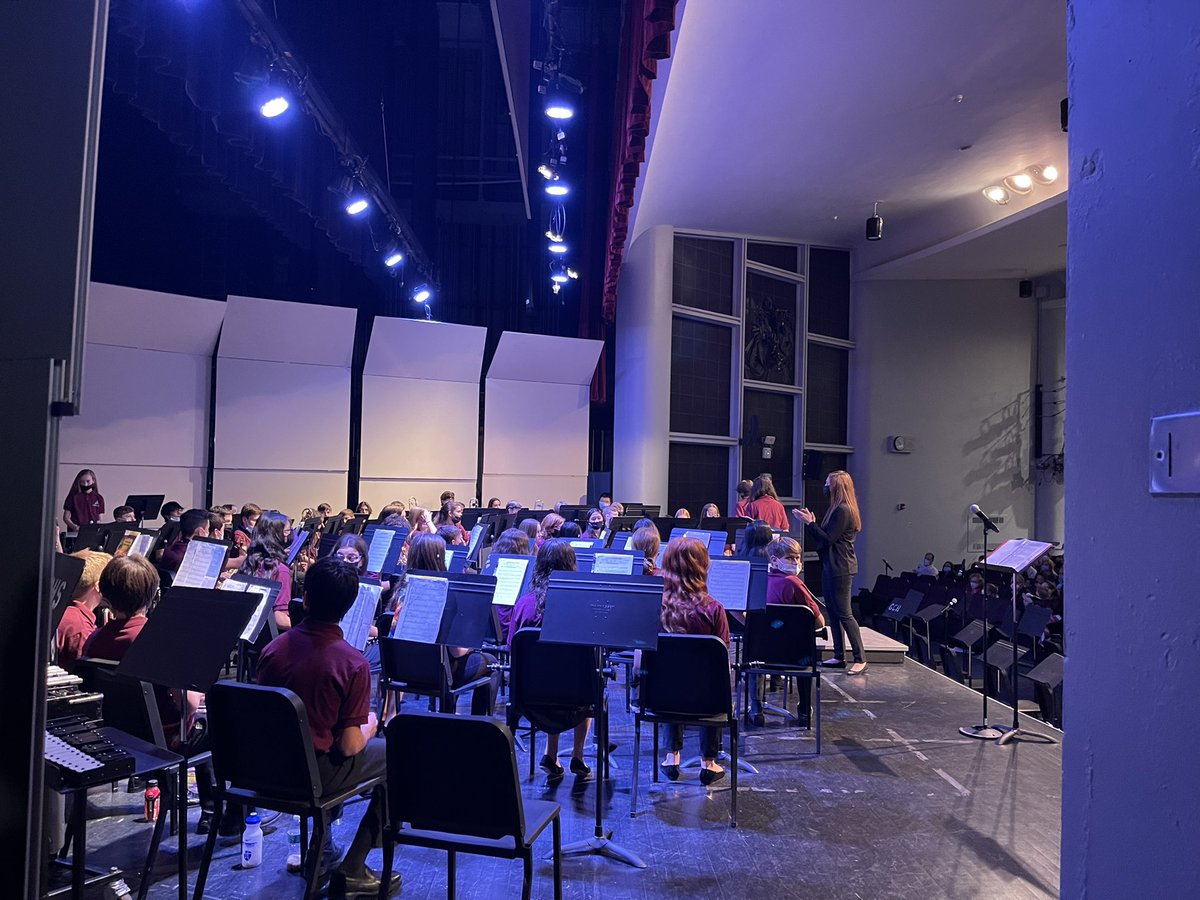 A “side stage” view of an awesome middle school concert! <a href="/GoGCMSPrincipal/">Matthew Samuelson</a> <a href="/ddfasano41/">Daniel Fasano, Ed.D.</a> <a href="/GCPSSupt/">Kusum Sinha GCUFSD</a> <a href="/GCUFSD/">Garden City SD</a>