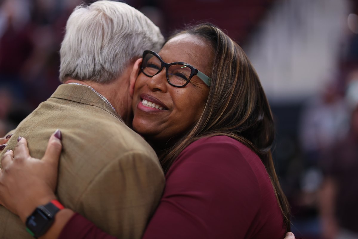 Texas A&M Women's Basketball (@AggieWBB) on Twitter photo 2021-12-...