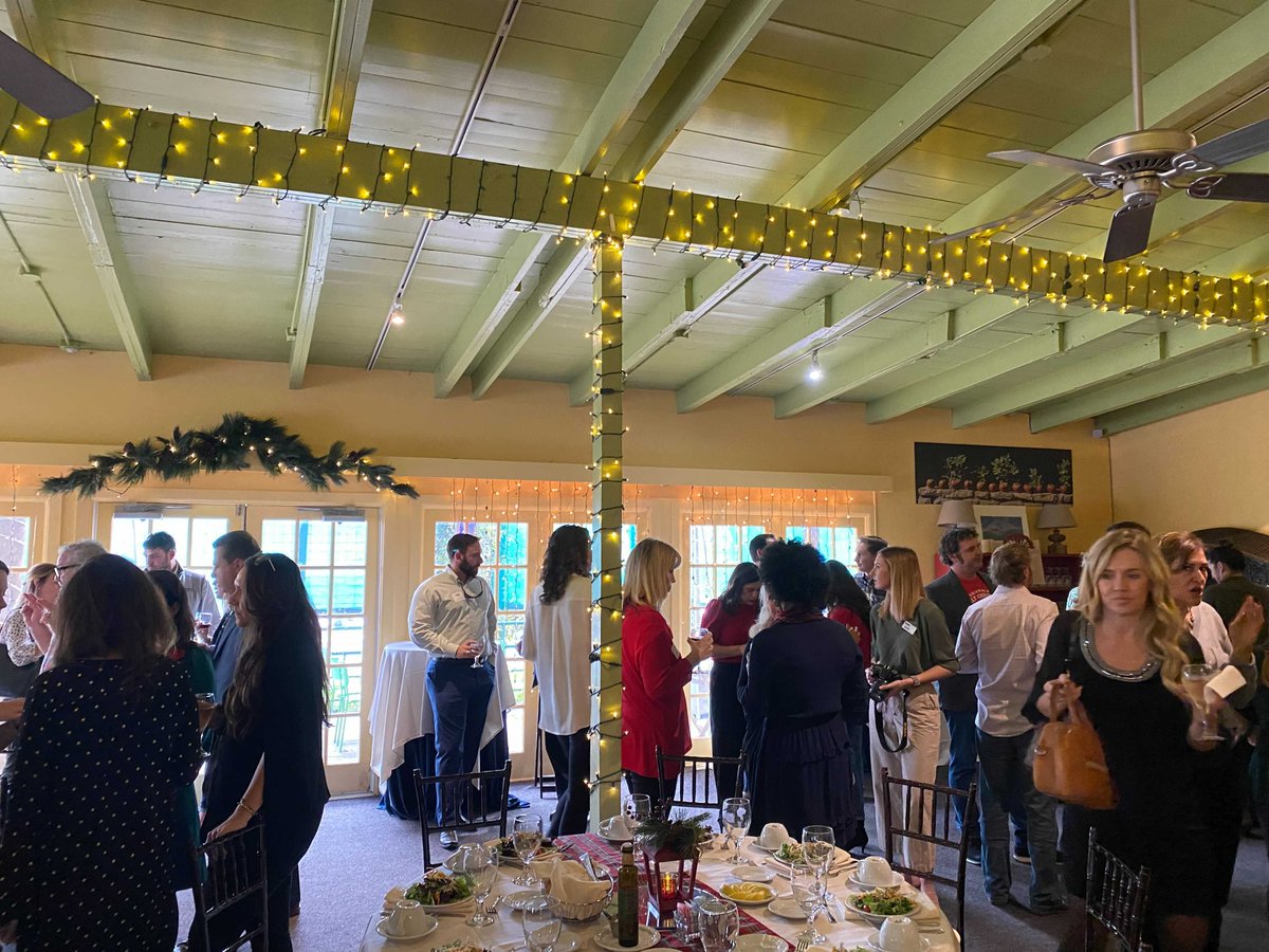 meeksmktg's tweet photo. The Austin team together @SMPSAustin holiday lunch, complete with competitive holiday trivia game! A fun and festive lunch with our AEC colleagues.
#marketing #AEC #AECTexas #Austin #ATX #SMPS https://t.co/4FVl0iJ7Xm