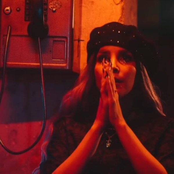 fativonne26's tweet photo. #9Días @soykristal 🖤🕯️💜 https://t.co/G5q5F6SKpe