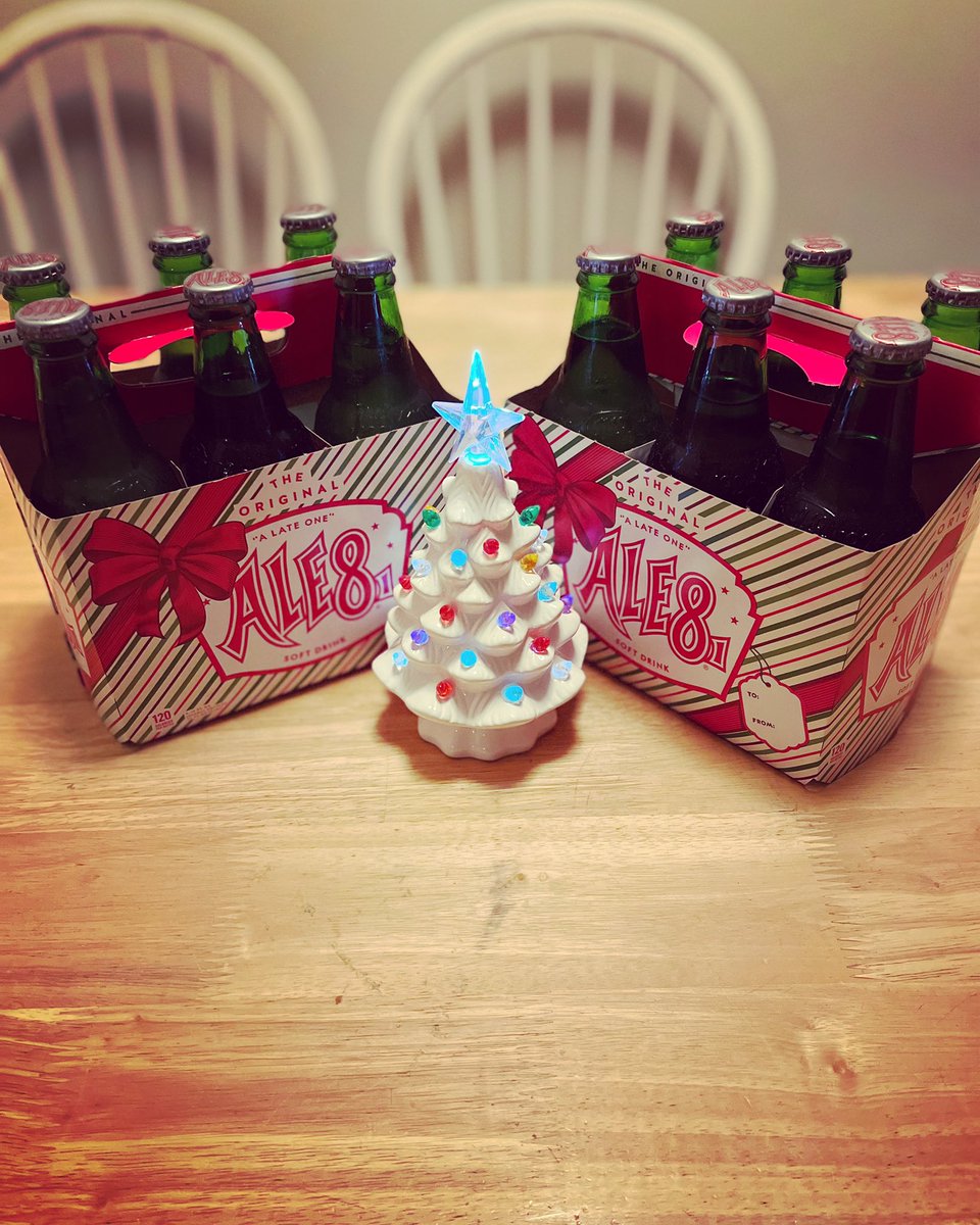 Suzanne Samples (@suzanne_samples) on Twitter photo If you’ve ever submitted to <a href="/deadskunkmag/">Dead Skunk Mag</a>, you know what an important gift this is. Happy HALE-8days! 🎄 If you’ve ever submitted to <a href="/deadskunkmag/">Dead Skunk Mag</a>, you know what an important gift this is. Happy HALE-8days! 🎄