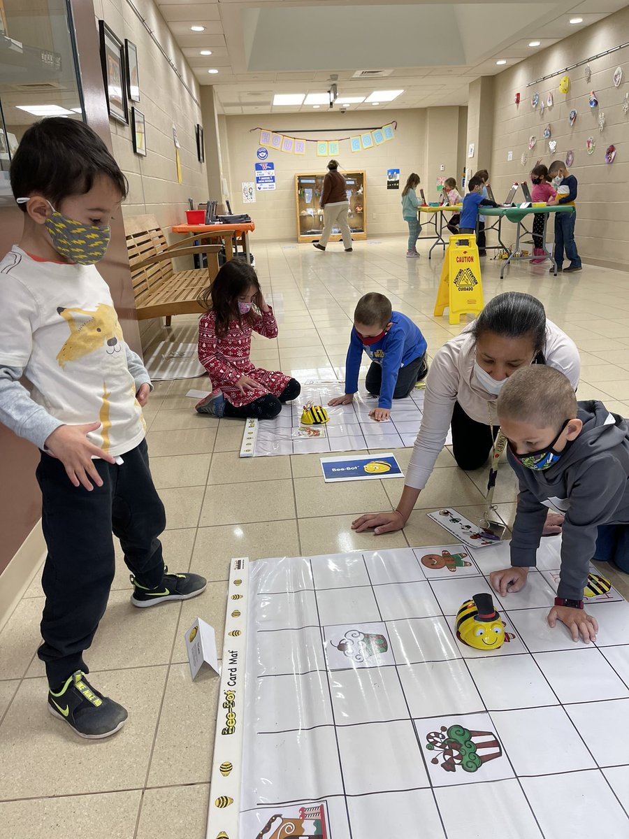 Laura McCue tweet media