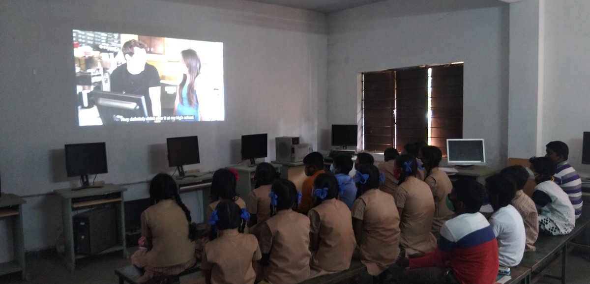 hourofcodeIN's tweet image. The @hourofcode is in full swing in several schools across rural Tamilnadu. Thank you @GoogleCSFirst @learnwithcomics @AIFoundation #HourOfCode #HourofCode2021 @aramanujaa