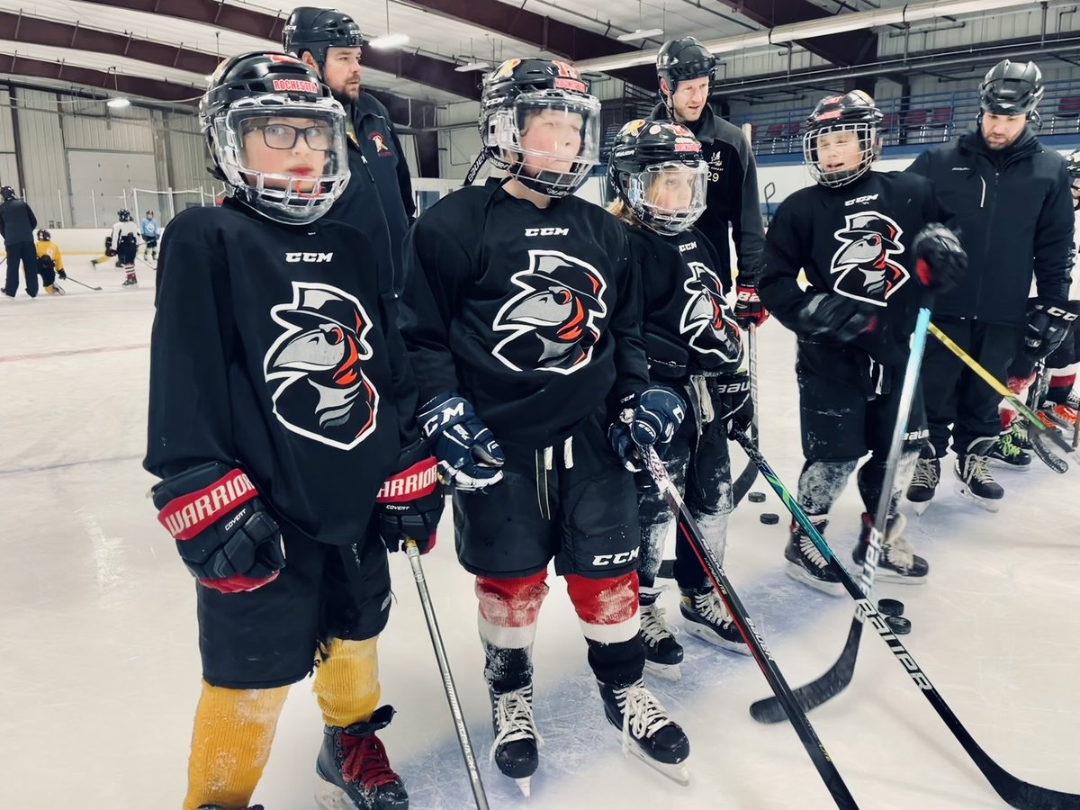 So much style, practice J’s are 🔥 🔥🔥 #blackplague #lookgoodplaygood #squirties #style