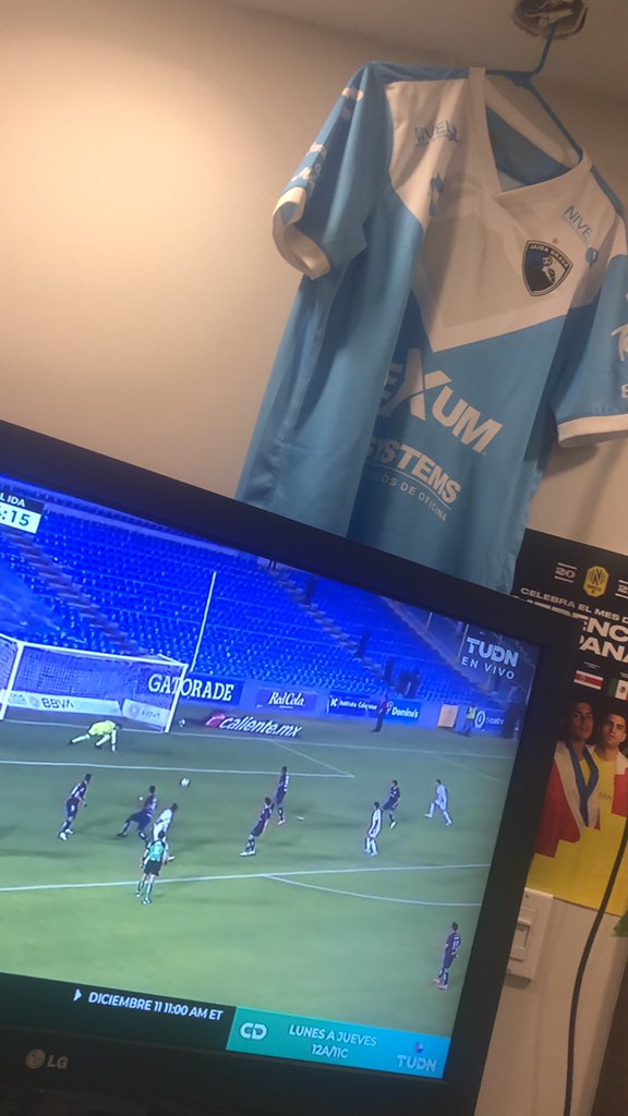 napex7's tweet photo. Toda una enciclopedia del fútbol don Emilio Fernando . Arriba la jaiba vamos Tampico #VivimosTuPasión https://t.co/5PXi1hi6KZ