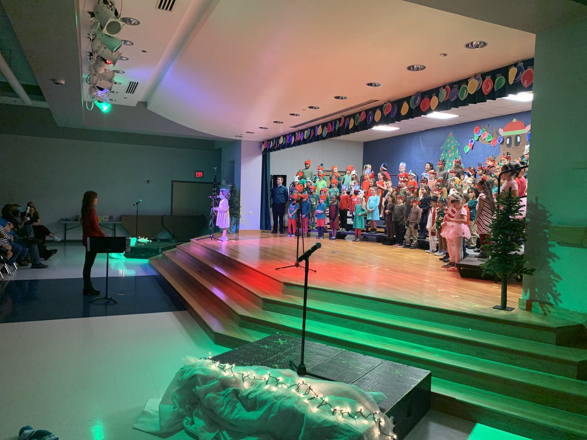 Great performance by our 2nd graders tonight as they performed “A Holiday Moosical”!🙌🏽 Thank you <a href="/MsThamesMusic/">Allie Thames</a> @IES_theatre <a href="/ArtHooray/">ArtDayHooray</a> 👊🏽<a href="/KISDFineArts/">Keller ISD Fine Arts</a> #BuildingtheBEST
