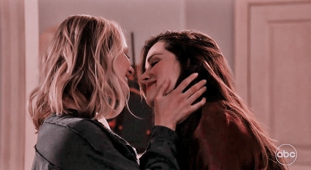 swiftlayz's tweet photo. this is so beautiful. they are so beautiful. #Station19 https://t.co/05tpEESxR5
