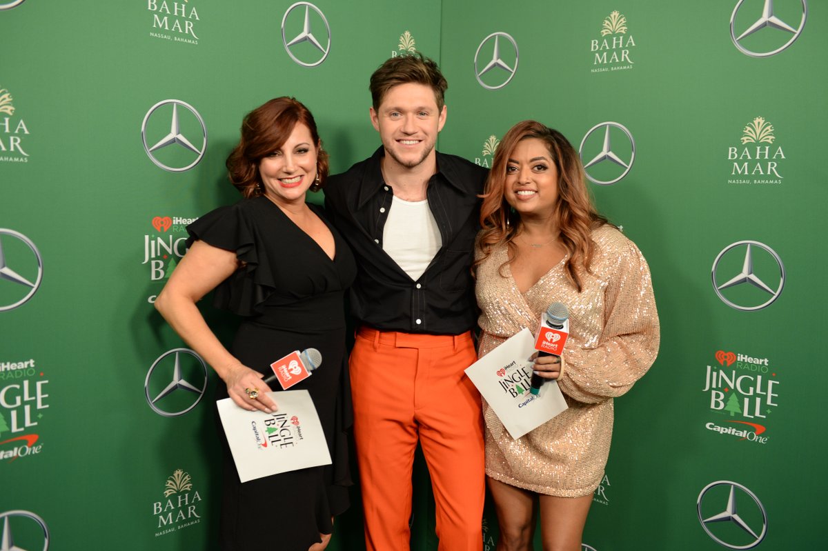 Elvis Duran Show tweet media