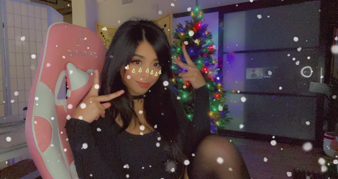 streaming bc I can tell me what the heck is UP https://t.co/WRBxHLtgcr https://t.co/C9W1LllcVN<a href="/tag/throne"class="tags"><span>#throne</span></a><a href="/tag/wishlist"class="tags"><span>#wishlist</span></a>