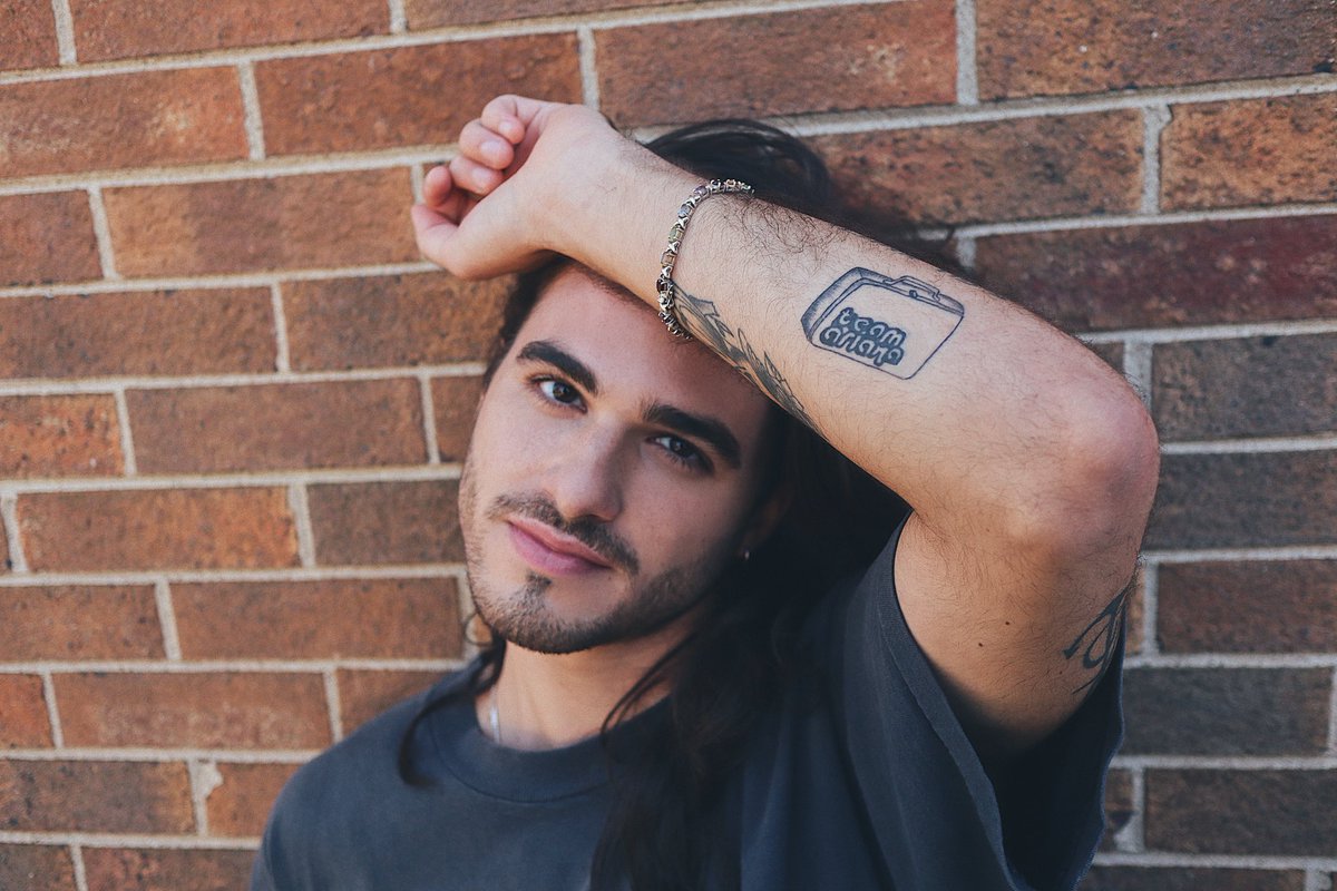 davidlvogell's tweet image. oops :) #teamariana4lifeandwhatevercomesafter