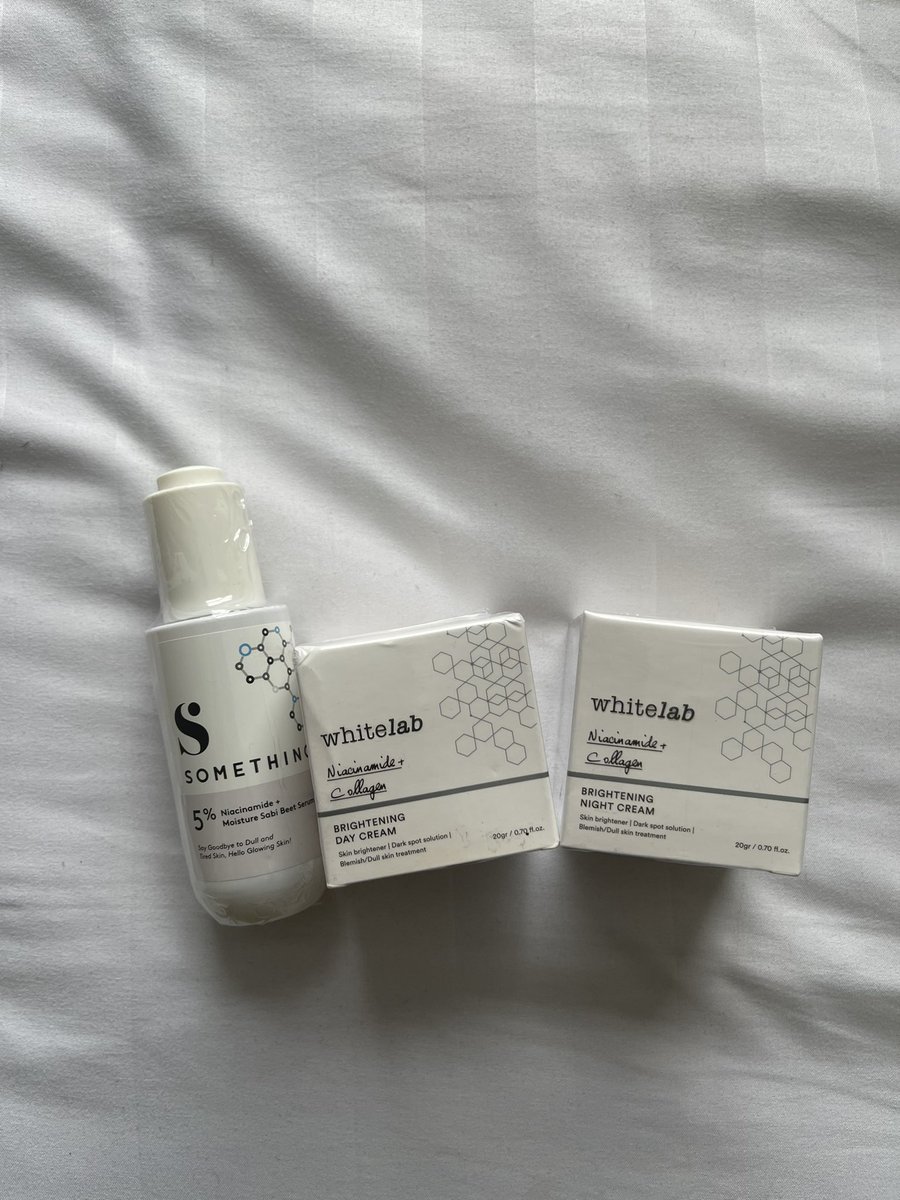 Mimin punya serum somethinc sama 2 whitelab brightening cream ga mimin pake masih segel. Yang mau RETWEET aja ya nanti dipilih 1 pemenang random. Gratis ya ongkir mimin yang tanggung. Ditutup jam 9 malem. Goodluck☘️