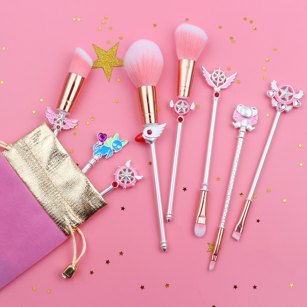 heavensdew_co's tweet photo. I prefer brush set yang unique as a birthday gift rather than normal brush set 🙈❤️

Tak semua orang ada brush set ni so boleh feeling-feeling limited edition gitew 😚 https://t.co/9XS6DvJrqF