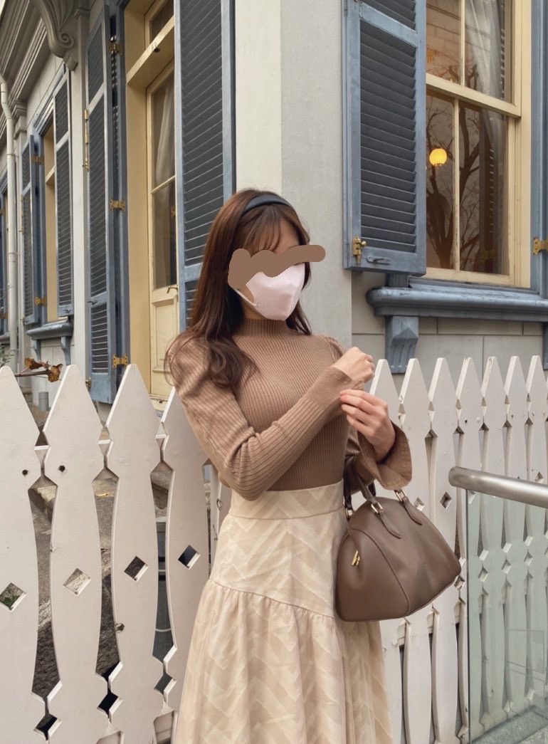 herliptoのニットとスカートがお気に入りすぎる🤎コートは去年のSNIDEL😘