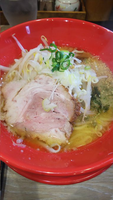 期間限定の信州白味噌ラーメンを食べにきた
仕事…?それって期間限定ラーメンより大事なんですか…? 