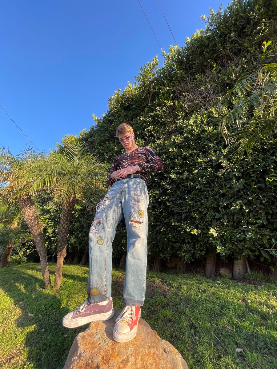 conorburns's tweet photo. in a 💭💭💭💭💭💭💭💭💭 https://t.co/m0ZpjomIkm