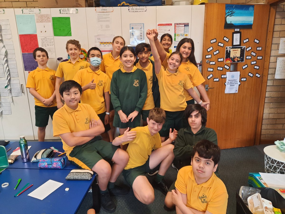 KENSINGTONPS's tweet photo. It's our last Friday in primary school! #65R https://t.co/YaE7dVwQrb
