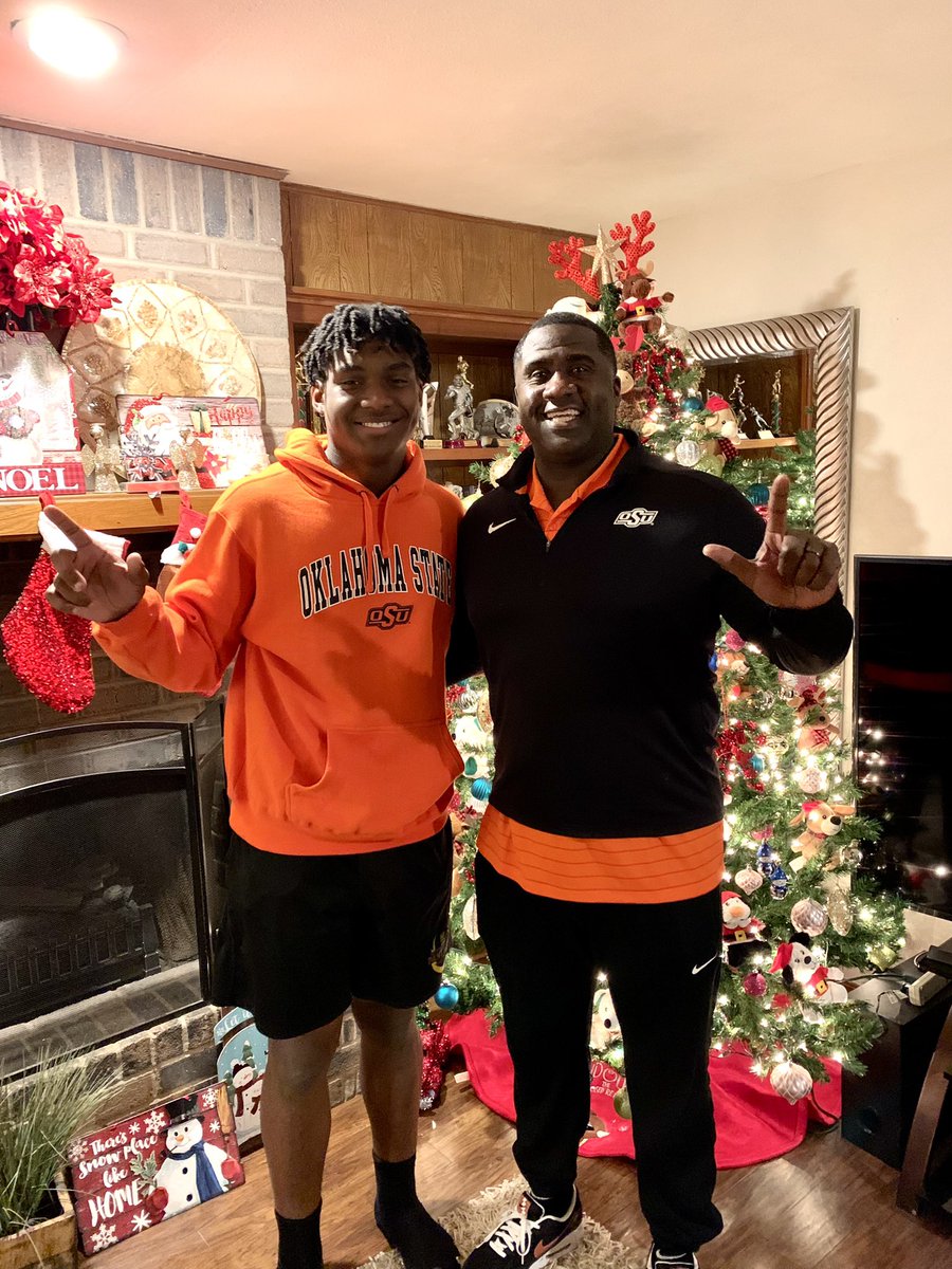 JaleelJohnson18's tweet image. Thanks to @CoachGRichDL had a great home visit! #GoPokes