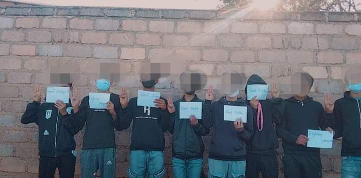 Youths from #Taunggyi also Joined Today's #SilentStrike!
#Dec10Coup
#WhatsHappeningInMyanmar
#OurCityOurRules