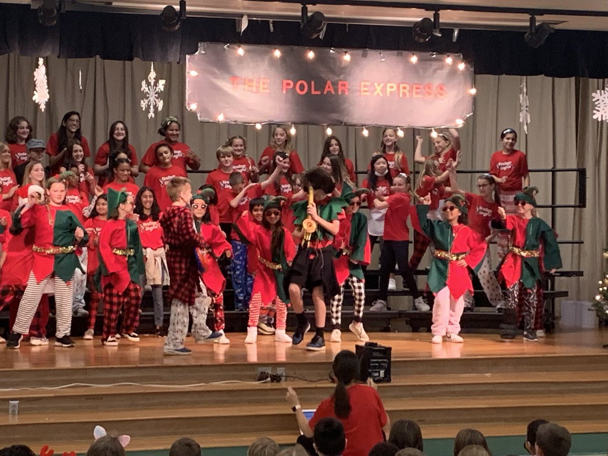 The Polar Express was amazing!!! Thank you <a href="/HESMusicMarsh/">Ashley Marsh</a> for a wonderful night!