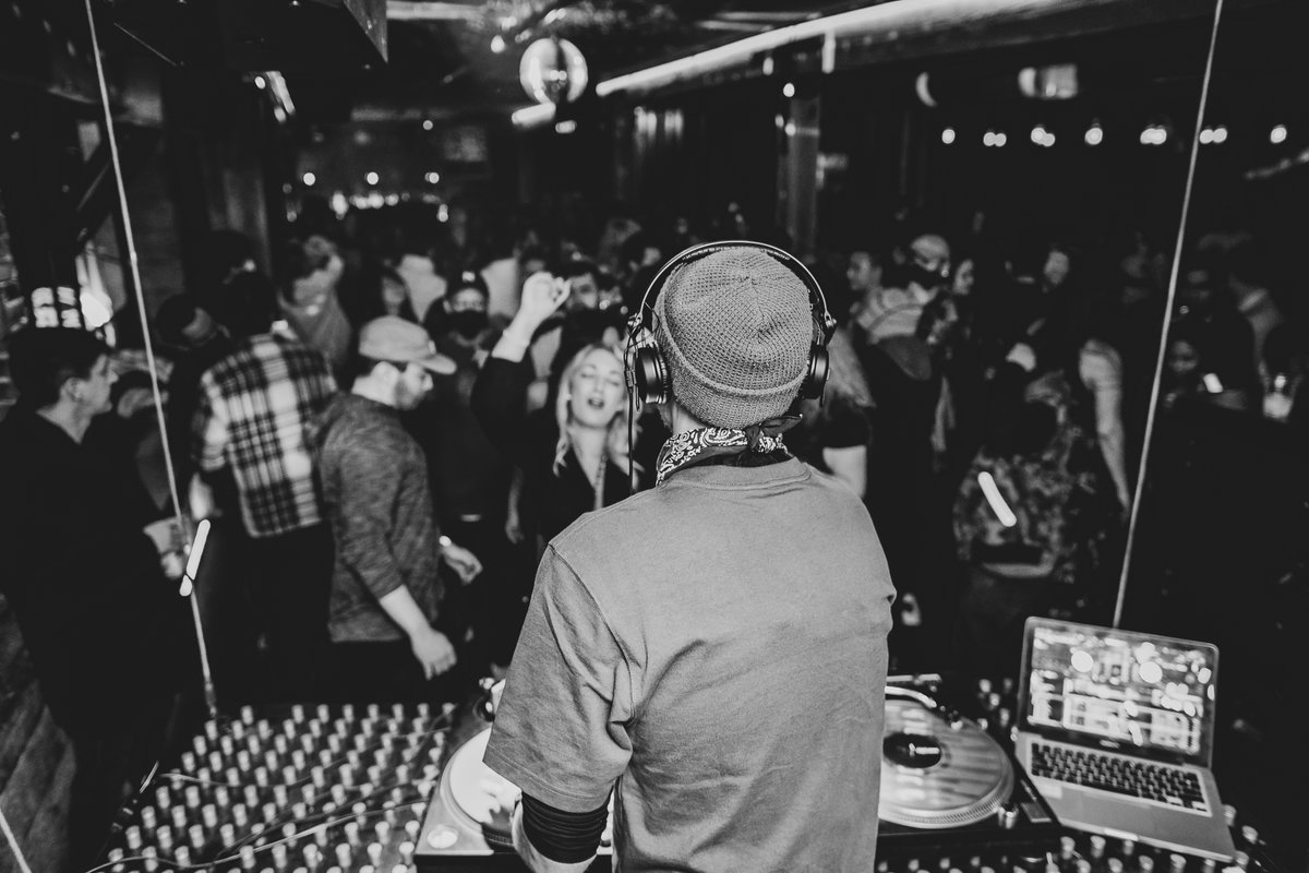 MOM_Seattle's tweet photo. Got some photos back from last Friday at Monkey Loft and 😍 https://t.co/DlNT2wHMgx