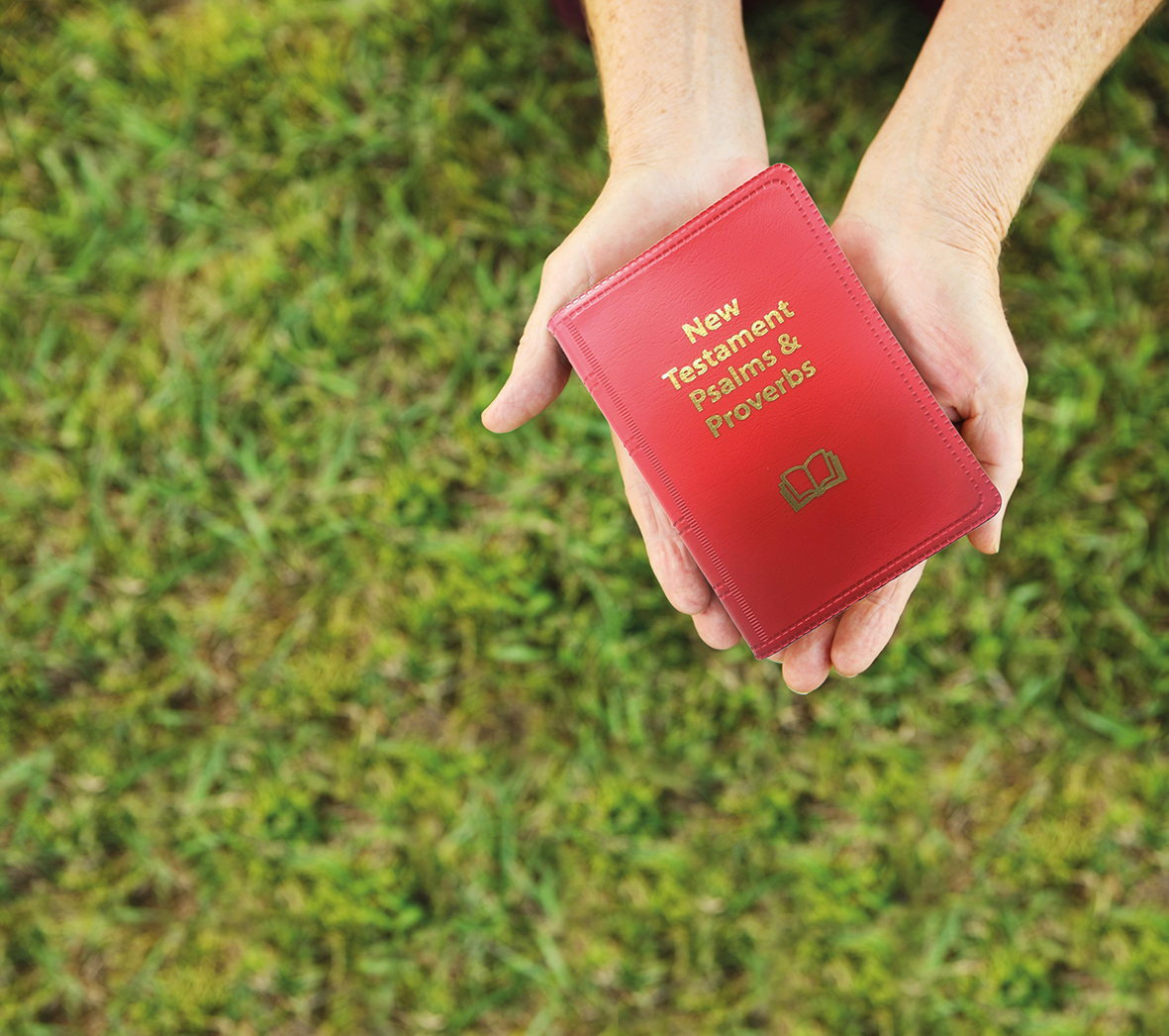_GoodNewsUK's tweet photo. #DidYouKnow #GoodNewsForEveryone #FormerlyKnownAsGideonsUK have been giving Bibles as gifts for 121 years, have 5,000 members and 260 branches across the UK?! Well, we have, AND we're growing with the help of our fantastic supporters! #SpreadGodsWord #TheHolyBible https://t.co/m5r0nS3m5M