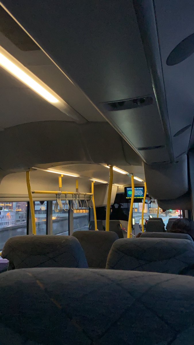 mathildestormj1's tweet photo. buss på morgenen❣️❣️ https://t.co/lqH3BpU1b0