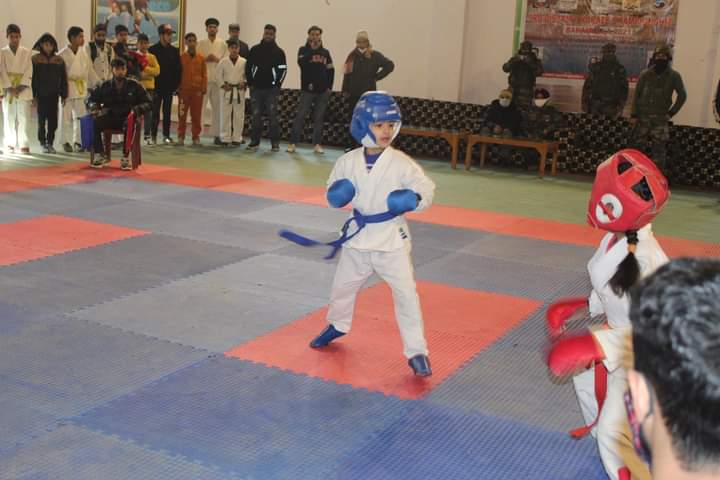 sheherekhas's tweet photo. #464646DISTRICT_BARAMULLA_KARACHAMPIONSHIP

*DECEMBER 08/2021:* District karate Championship, organised by  district Karate association baramulla affiliated with Amateur karate Association jammu and kashmir, held at indoor sports stadium baramulla. https://t.co/UTc59S5qgI