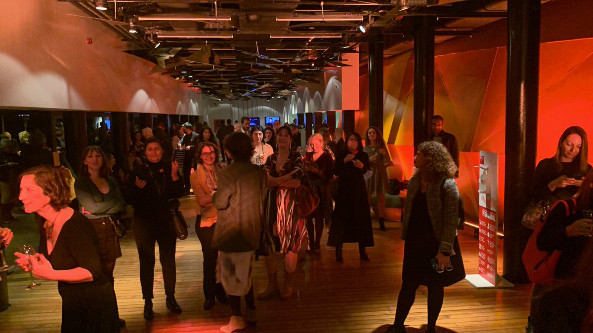 womenoforange's tweet photo. Dün gece WOO ağı olarak,Orange the World with WoMen of Orange etkinliğinde @SSabanciMuze ev sahipliğinde bir araya geldik.Birbirimizden ilham alıp güçlendiğimiz,yeni bağlantılar kurduğumuz ve tabii ki birlikte dans ettiğimiz keyifli bir gece yaşadık.@NLinIstanbul #OrangeTheWorld https://t.co/d8tRveRNM6