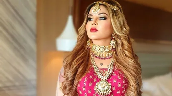 Sahil37201946's tweet photo. #BiggBoss15 : "He beat me with a belt for four hours," #RakhiSawant 's husband #RiteshSingh 's first wife #SnigdhaPriya filed a shocking accusation of domestic violence.His temper is really bad.#BiggBoss15House #BB15 https://t.co/0ORlhYmxh4