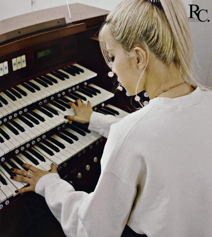 I love #MAMAVOTE #rosé