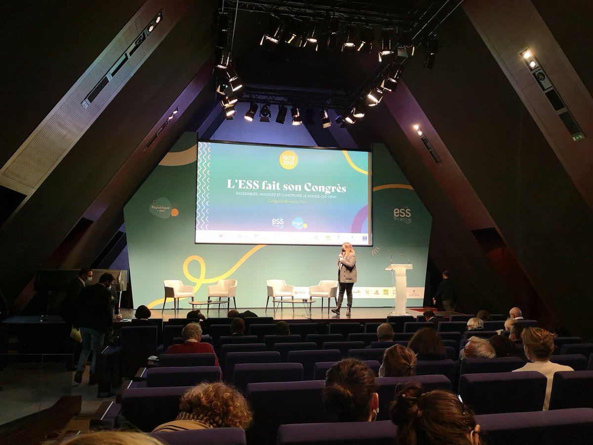lelabo_ess's tweet image. L'#ESS fait son congrès ! Une journée pour rassembler, imaginer et construire le monde qui vient autour d'une #économie plus #juste et plus #durable.
Marie Vernier, DG du @lelabo_ess y animera notamment une table-ronde sur la #TransitionEcologique !