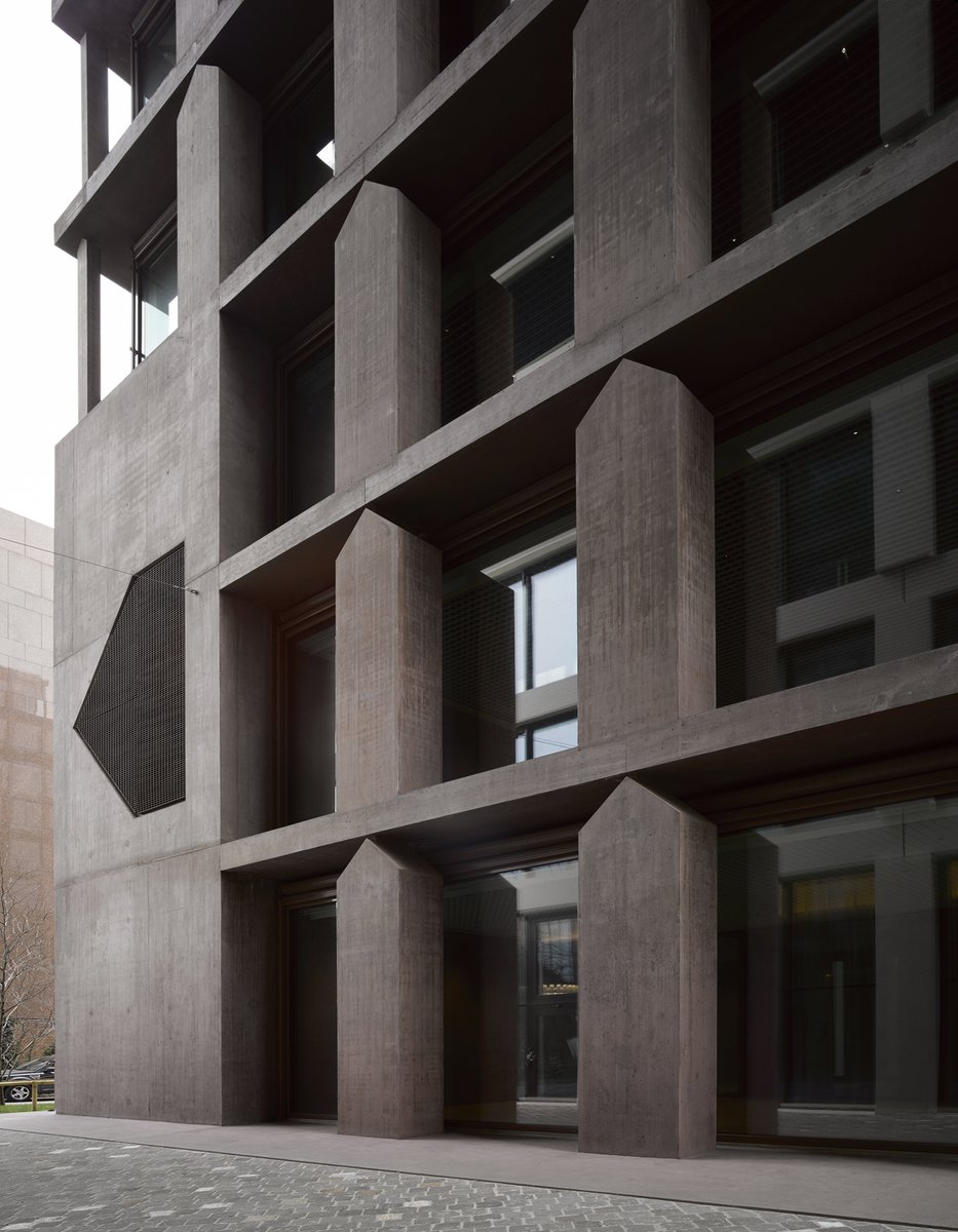 HICarquitectura's tweet photo. Valerio Olgiati > Baloise Learning Center and Offices
photography by: Bas Princen
+info en https://t.co/CJ4TaCQ30D
#valerioolgiati #olgiati #basprincen #baloise #hicarquitectura https://t.co/nUqgOSL2v3
