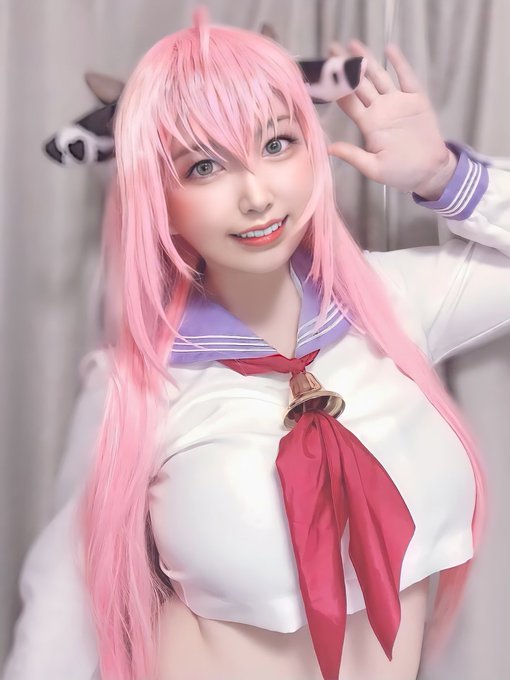 @kutengenmaou そうよ(   '灬`   )(前もってコスの写真送ってもろた)
昼過ぎに撤収して挨拶回り行くにも、その時間も結構人に居るんよね((└(:3」┌)┘)) 