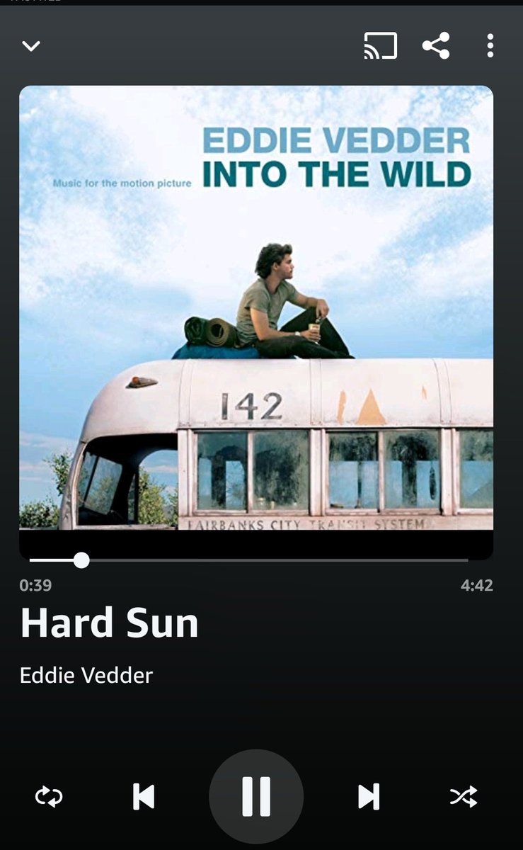 CalsolaroMirco's tweet photo. "When I walk beside her I am the better man
When I look to leave her
I always stagger back again..."
Buongiorno così! ❤️ #EddieVedder #HardSun https://t.co/VkPnbrbCxJ