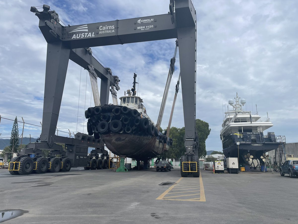 QDSAlliance's tweet photo. Final day of NQ Tour: a tour of the Marine Precinct shipyards & HMAS Brisbane which only docked in Cairns yesterday. A productive week exploring NQ’s incredible capabilities & the beginning of some awesome collaborations for #industry & #research! 🛳 🇦🇺
#QDSA #QDSACommunity https://t.co/H2X4Ev9vwH