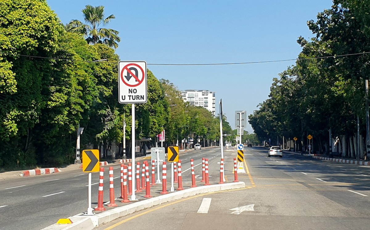 MizzimaNews's tweet photo. An empty road in downtown #Yangon, #Myanmar, 10 December 2021. Anti-coup groups call for the public to participate the #SilentStrike to protest against the military coup, by staying at home and to shut down businesses from 10 am to 4 pm on 10 December 2021. EPA-EFE https://t.co/QmwyEoub16