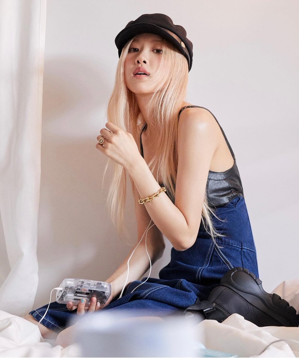 jiji130816's tweet photo. I vote rosé #MAMAVOTE #rosé
 Follow mình mng ơiiiii https://t.co/zEOzWOTtq1